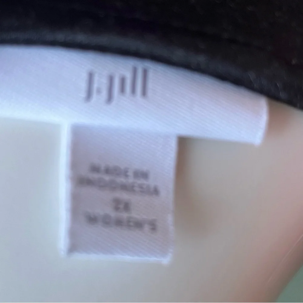 Gorgeous JJill Black Flowered Dress - Picture 4 of 5